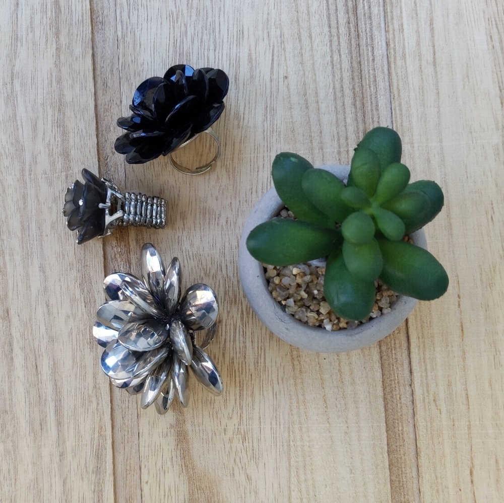 3 adjustable "fun" rings
